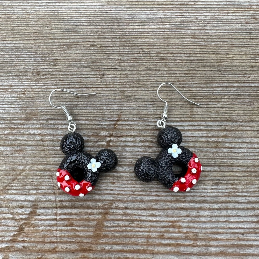 Minnie DONUT Earrings With Gift Bag